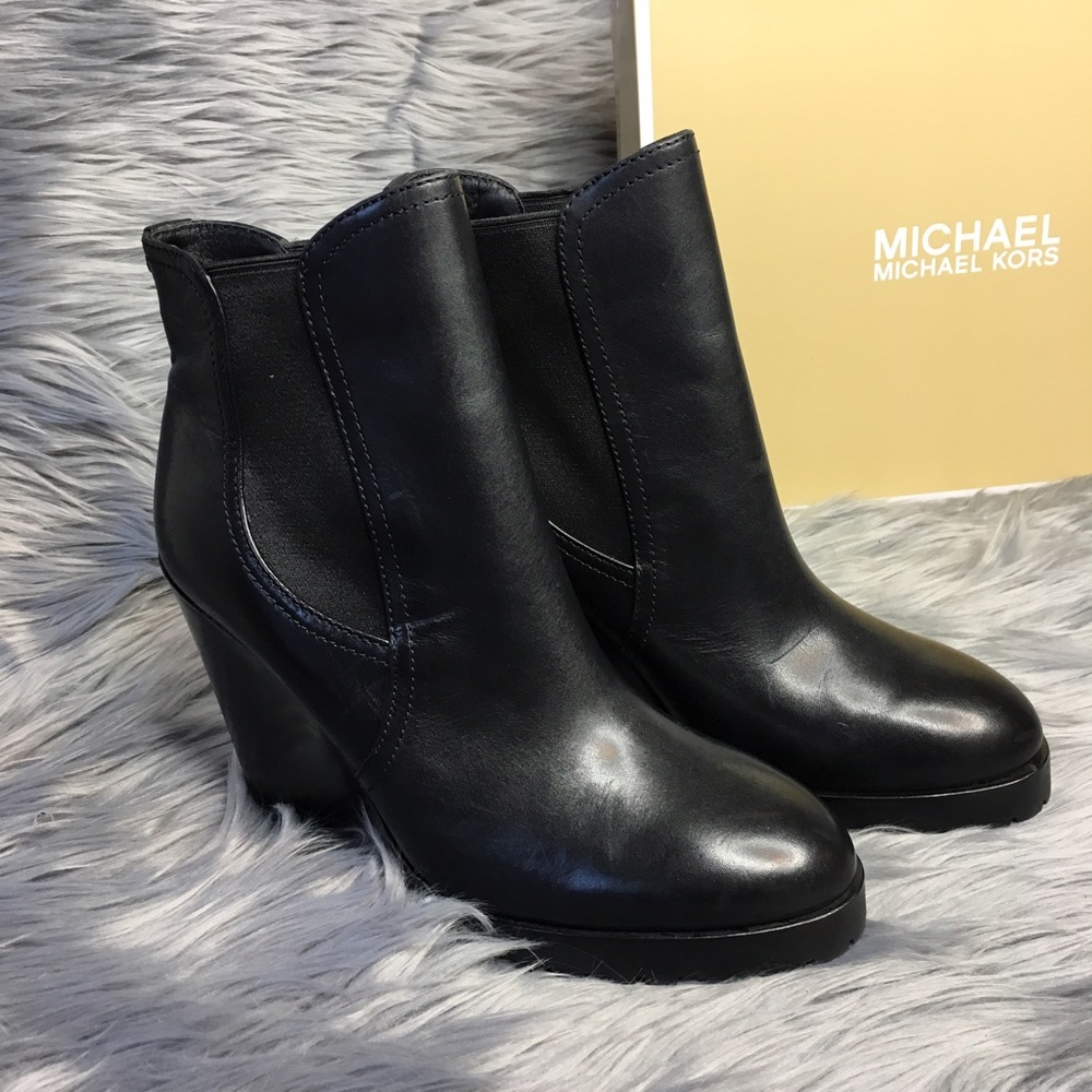 Michael Kors Thea black leather Wedge bootie